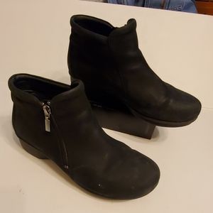 Dansko booties women's shoes size 9